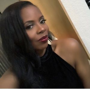 Meet your Posher, Araine